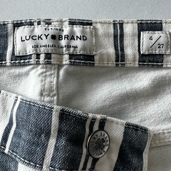 *SOLD* Lucky Brand jeans, size 4 - Picture 4 of 8